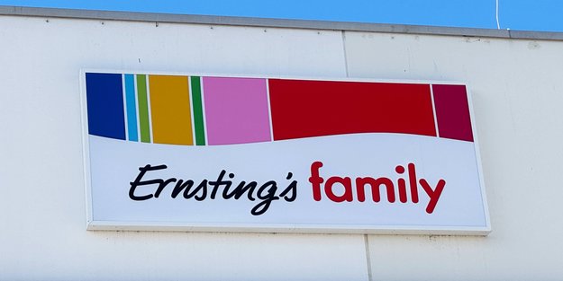 Diese gestreifte Bluse mit Herz-Stickerei von Ernsting's family sorgt im Frühling für Begeisterung