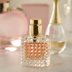 Das blumig-süße Mandarinen-Parfum von Rossmann ist ein Muss für den Sommer