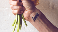 Tattoo am Handgelenk: Kosten, Schmerzen & was du beachten musst