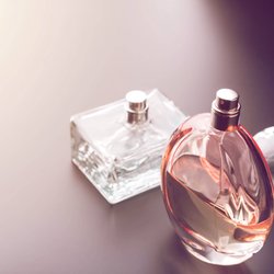 Mit diesem süß-fruchtigen Apfel-Parfum wird dein Sommer ein Abenteuer