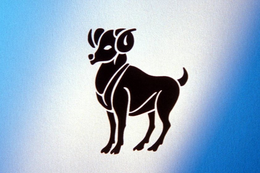 Bildnummer: 50182865  Datum: 25.01.2003  Copyright: imago/Steinach
Sternzeichen - Widder, Objekte , Symbolfoto; 2003, Sternzeichensymbole, Sternzeichensymbol, Astrologie, Horoskop, Horoskope, Sternbild, Sternbilder,; , quer, Kbdia, Einzelbild, Freisteller, Studioaufnahme, Deutschland,  , Symbole; Aufnahmedatum geschätzt