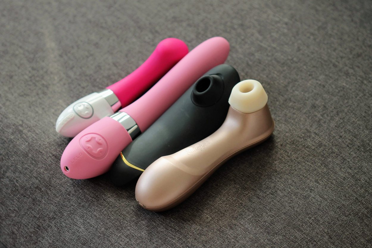 lelo mia elise womanizer satisfyer lelo mia elise womanizer satisfyer