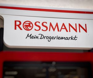 Schnell zugreifen: Morgen sparen Schnäppchen-Jäger bei Rossmann 50 Prozent