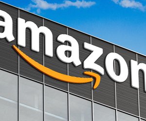 Für das Fenster, die Wand und mehr: Der festliche Lichtervorhang von Amazon, den jeder liebt