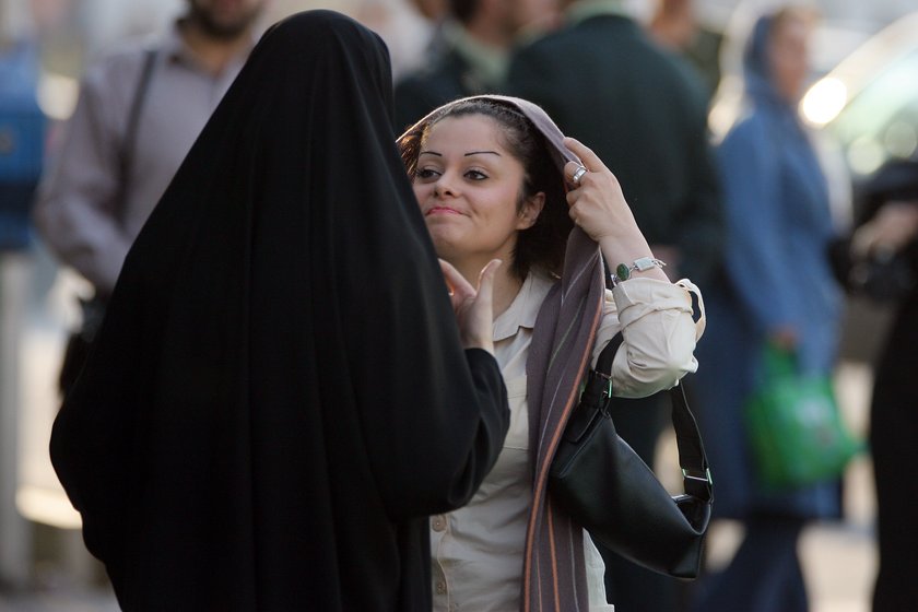 Iran: Ab 9 Jahren herrscht Kopftuch-Pflicht