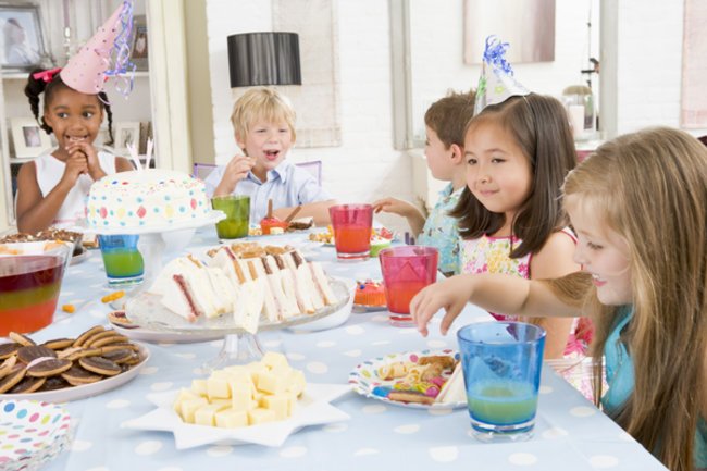 Das Essen für den Kindergeburtstag. Das Essen für den Kindergeburtstag.