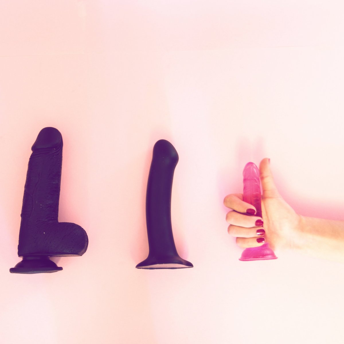 Penis zu klein? Die besten Tipps und Toys für besseren Sex