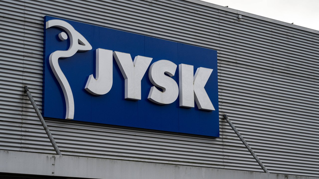 Die Polyester Bettwäsche von Jysk ist schick und angenehm.