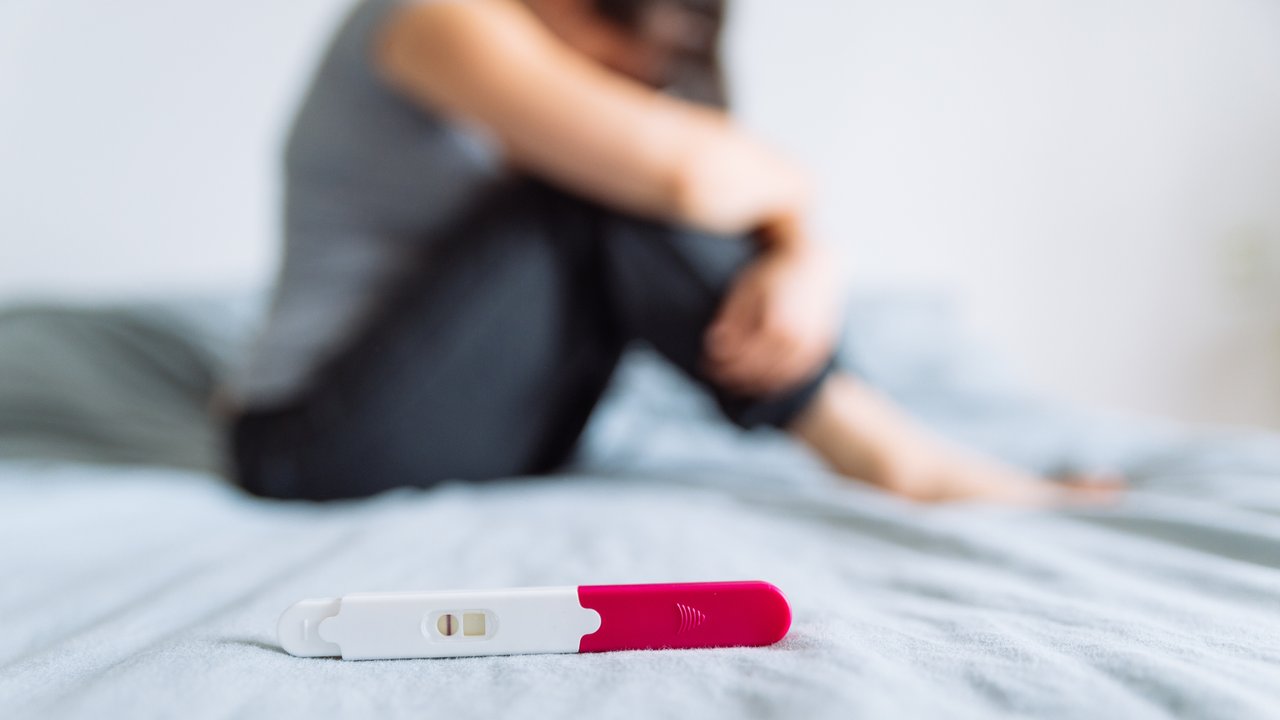 Unfruchtbarkeit der Frau: Ursachen, Symptome &amp; Behandlung