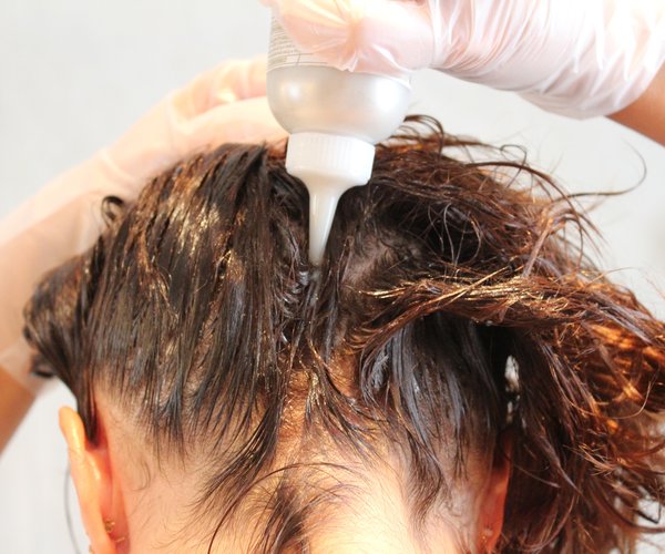Wie Bekomme Ich Grünstich Aus Den Haaren Grünstich aus den Haaren entfernen: 5 Hausmittel & Produkte