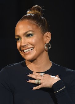 Jennifer Lopez fühlt sich geschmeichelt Jennifer Lopez fühlt sich geschmeichelt