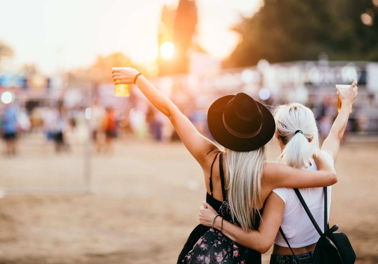 Freunde beim Festival Freunde beim Festival