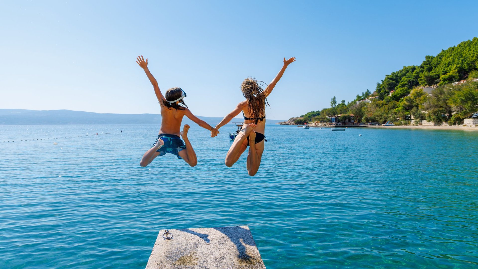 3-Reise-Trends-die-im-Sommer-alle-mitmachen-und-warum-sie-nicht-immer-gl-cklich-machen