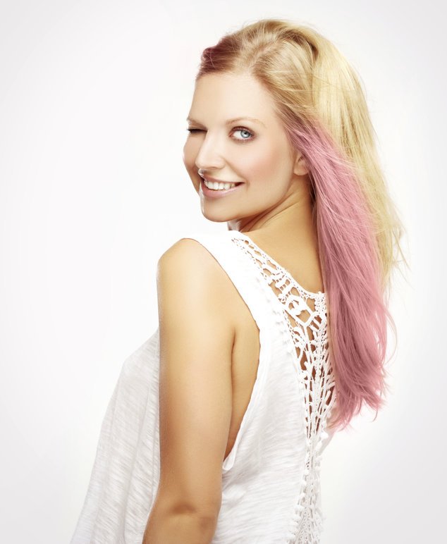 Haarkreide ist easy in der Handhabung Haarkreide ist easy in der Handhabung
