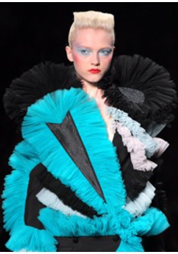 Fashion Week: Kollektion von Victor & Rolf Fashion Week: Kollektion von Victor & Rolf