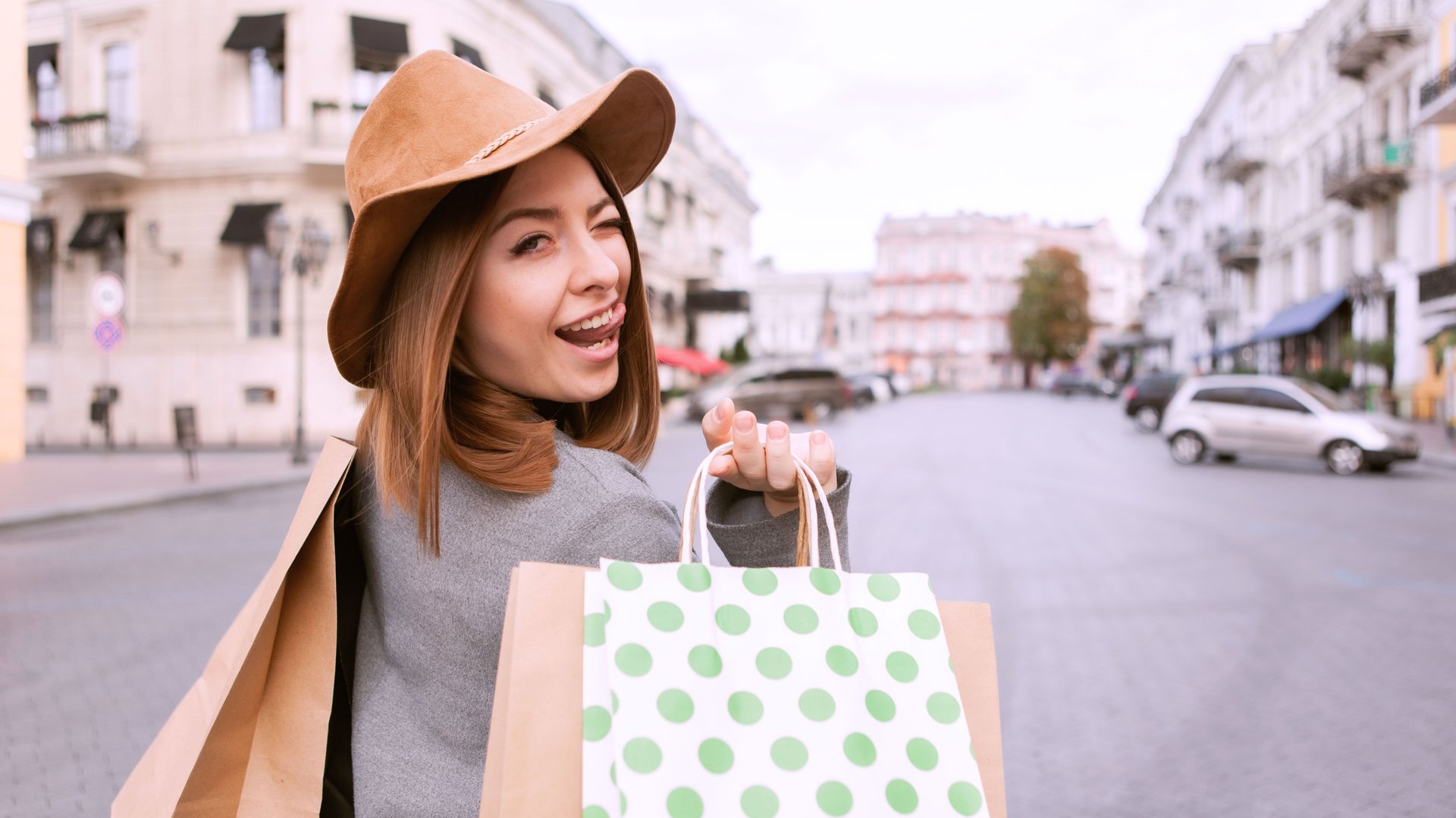 Vergiss-teure-Designer-Taschen-Dieser-Bonprix-Shopper-stiehlt-allen-die-Show
