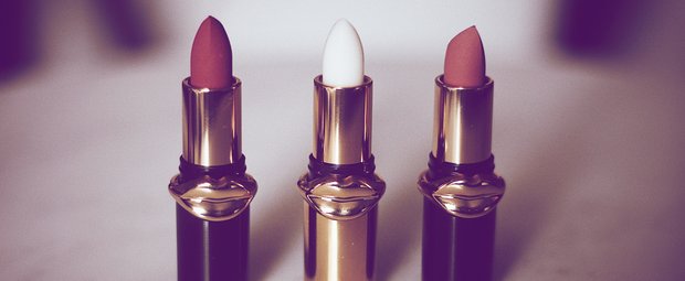 Neue Beauty-Trends bei dm, Douglas & Co.: Diese Beauty-Produkte lieben wir!