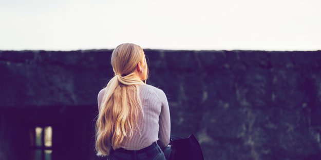 Einsamkeit überwinden: So fühlst du dich weniger alleine!