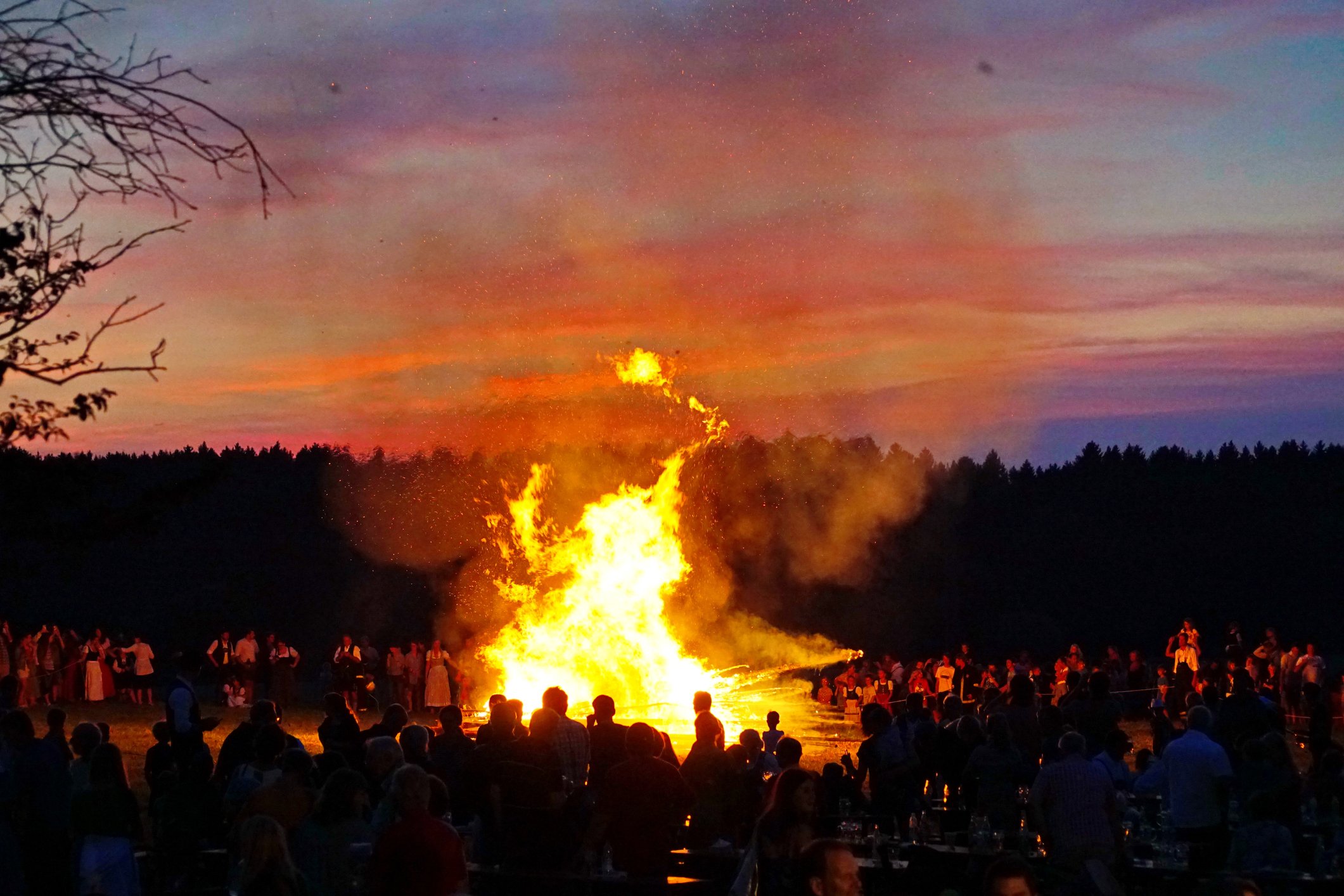 Sommersonnenwende: Rituale & Bräuche für den 21. Juni