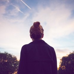 Anzeichen, die beweisen, dass du viel bescheidener bist, als du denkst