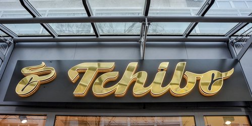 Ein echtes Multitalent: Der Tchibo-Ständer sorgt für Ordnung in Küche, Bad und Büro