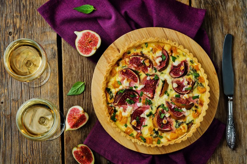 Pumpkin ricotta Basil Figs tart. toning. selective focus