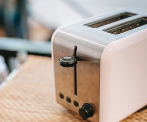Deshalb solltest du deinen Toaster regelmäßig reinigen!