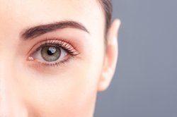 Wimpern dunkler färben Wimpern dunkler färben