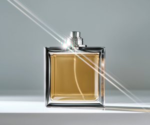 Verführt von Blüten: Das neue dm-Parfum zaubert eine blumige Leichtigkeit in deinen Alltag