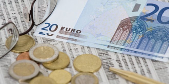 Vier Monate darf die Wartezeit zwischen Ausbildungsende und Wehr- oder Zivildienst betragen. Sonst wird das Kindergeld ausgesetzt. Vier Monate darf die Wartezeit zwischen Ausbildungsende und Wehr- oder Zivildienst betragen. Sonst wird das Kindergeld ausgesetzt.