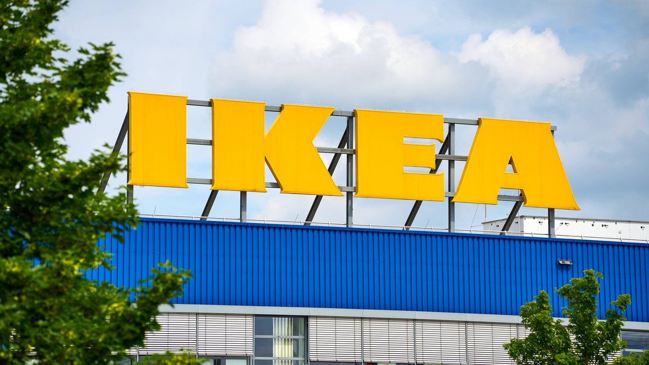 Ikea bietet dir eine tlle Möglichkeit, dein Altpapier zu verstauen.