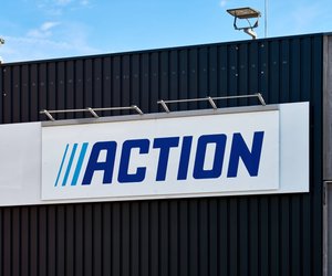 Für ein warmes Ambiente: Mit diesem Action-Hack kreierst du DIY-Hängeleuchten für Wohnzimmer und mehr