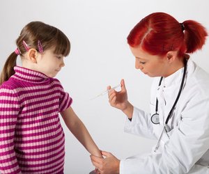 Kinder impfen verhindert Ausbreitung von Krankheiten