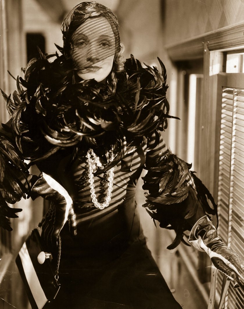 Das Federkleid aus „Shanghai Express“(1932)