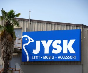 In Szene gesetzt: Die Vase von Jysk ist ein besonderer Hingucker