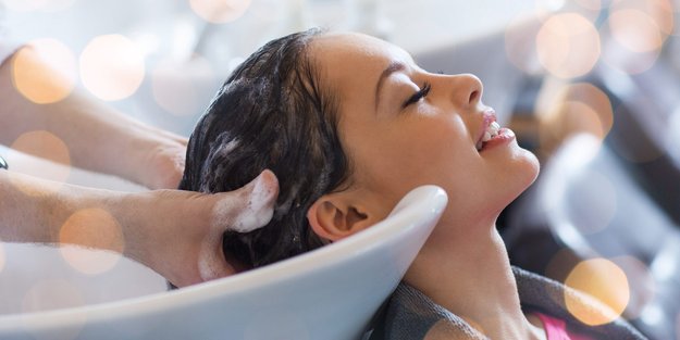 Gereizte Kopfhaut beruhigen & pflegen: 6 wirksame Tipps
