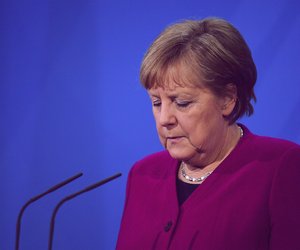 Angela Merkel: Knallharter Lockdown durch neue Gesetze möglich!