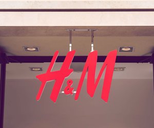Das „Lissabon-Kleid“ von H&M ist perfekt für deinen Sommerurlaub 