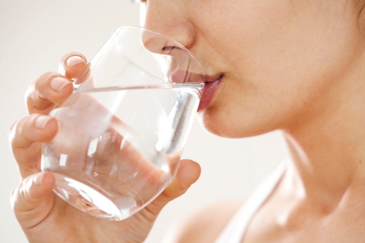 Lecker Wasser trinken Lecker Wasser trinken