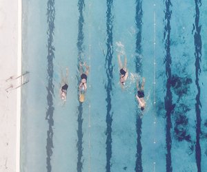 Abnehmen durch Schwimmen: Das sind die besten Wassersport-Übungen