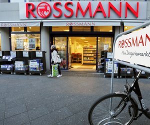 Stress ade: Rossmanns Holz-Massageroller bringt dir die Wohlfühlzeit nach Hause