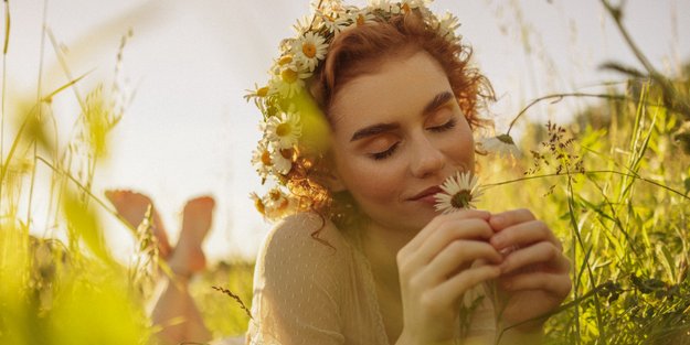 Glitzer für heiße Tage: Entdecke den Metallic-Lidschatten von Rossmann für deinen perfekten Sommer-Style