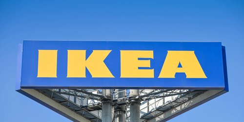 Jetzt bei Ikea: Das messingfarbene Besteckset peppt den Festtagstisch auf