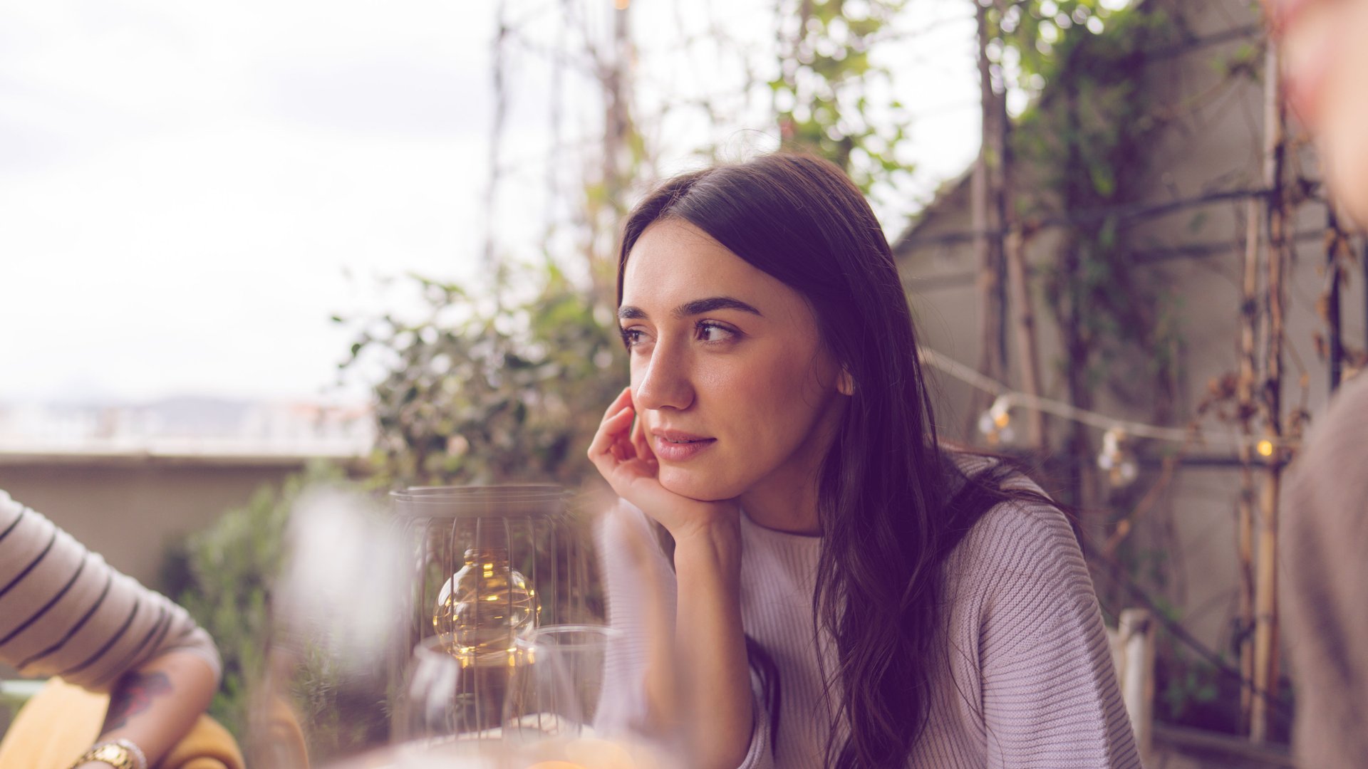 Psychologie-6-Situationen-in-denen-Schweigen-immer-besser-als-Reden-ist