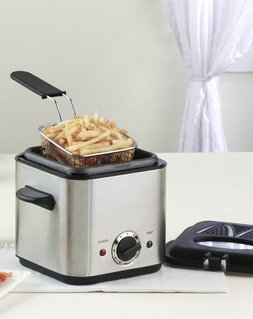 Let's do your french fry by using deep fryer machine comfortable and fast Let's do your french fry by using deep fryer machine comfortable and fast