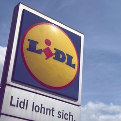 Nur 7 Euro! Diese Solarleuchte von Lidl ist ein Muss für Balkon-Abende