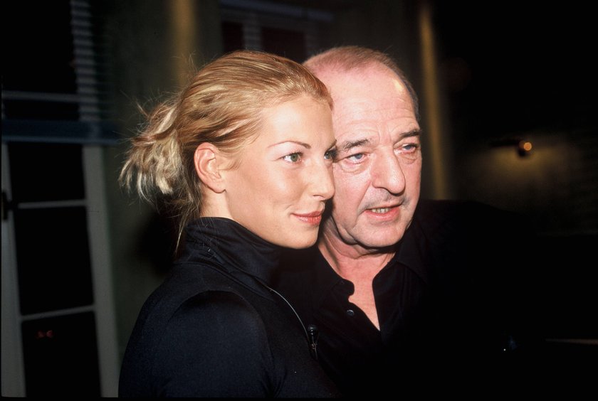 Archivbilder der Woche KW19 Der Komponist Ralph Siegel und Tochter Guilia SIEGEL 05.11.2002 *** The composer Ralph Siegel and daughter Guilia SIEGEL 05 11 2002 gal