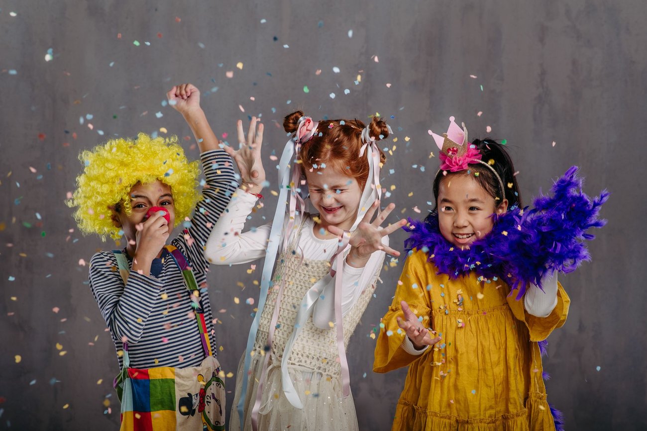  Fasching im Kindergarten: Alle Infos für Eltern Illustration 