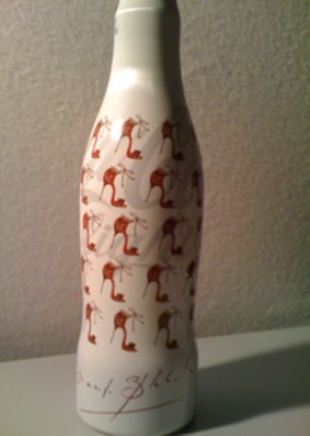 Fashion Week Berlin: Coke light mit Manolo Blahnik Design. Fashion Week Berlin: Coke light mit Manolo Blahnik Design.
