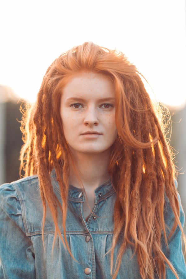 Fake-Dreadlocks selber machen: Anleitung | desired.de